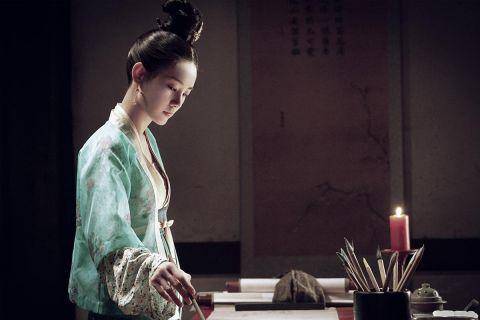 “星空体育app下载”
律诗的几种特殊押韵方式 辘轳韵、进退韵、葫芦韵、兼韵(图2)