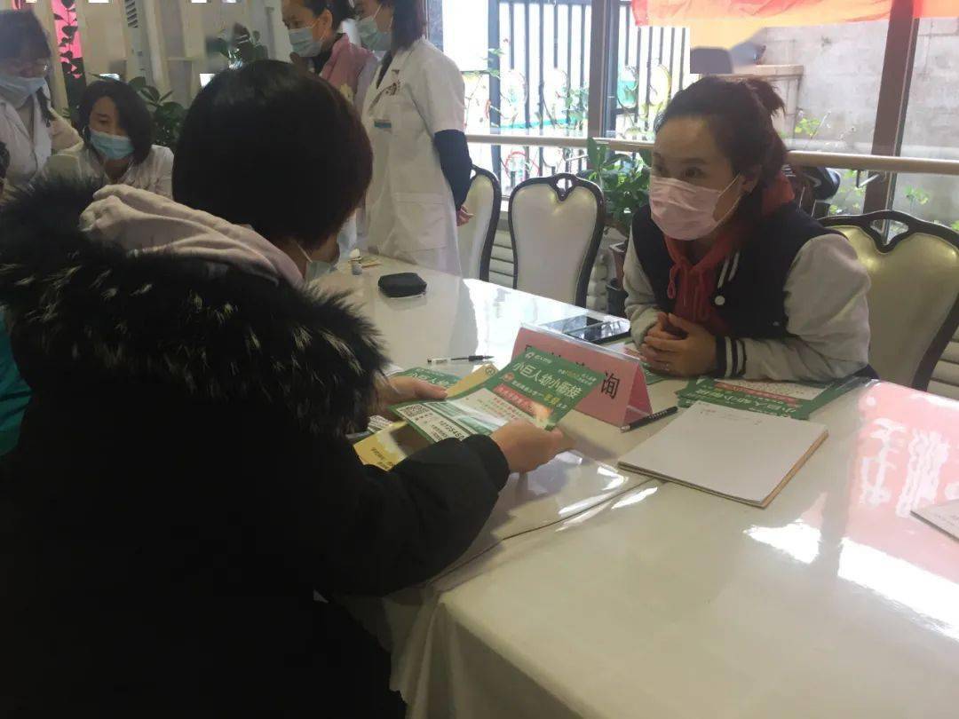 暖心贴心聚心 西岗区新时代文明之风吹进黎民心田【星空体育app下载】(图3)
暖心贴心聚心 西岗区新时代文明之风吹进黎民心田【星空体育app下载】(图3)