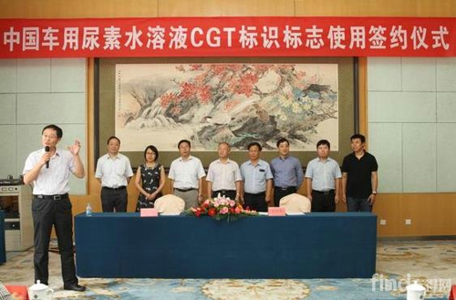 星空体育APP-冬日,汉江南行将赴夏口,途次江陵界,寄裴尚书(图2) 星空体育app下载